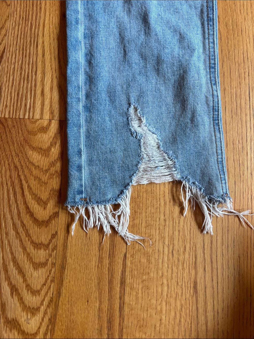 BDG Light Blue Distressed Straight-Leg Jeans - Picture 4 of 7